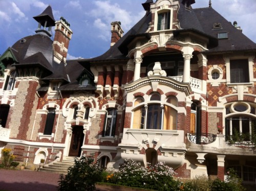 Viager occupé DIVES-SUR-MER - 14160 bouquet 51€ - ref 240