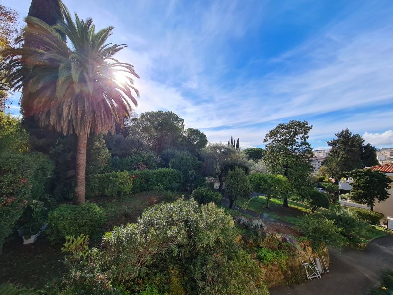 Viager occupé CANNES - 06400 bouquet 95€ - ref 2335
