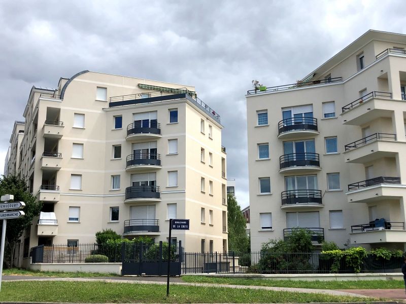 Viager libre CERGY - 95800 bouquet 75€ - ref 2540