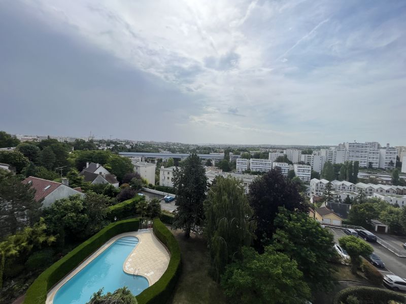 Viager occupé SAINT-GERMAIN-EN-LAYE - 78100 bouquet 65€ - ref 2690