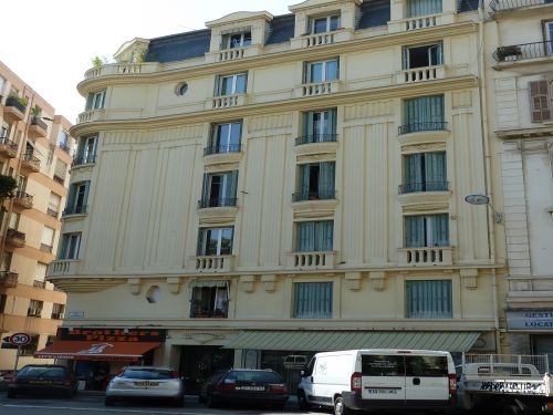 Viager libre NICE - 06000 bouquet 20€ - ref 90