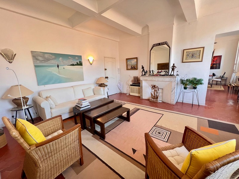 Viager libre SAINT-TROPEZ - 83990 bouquet 1€ - ref 2832