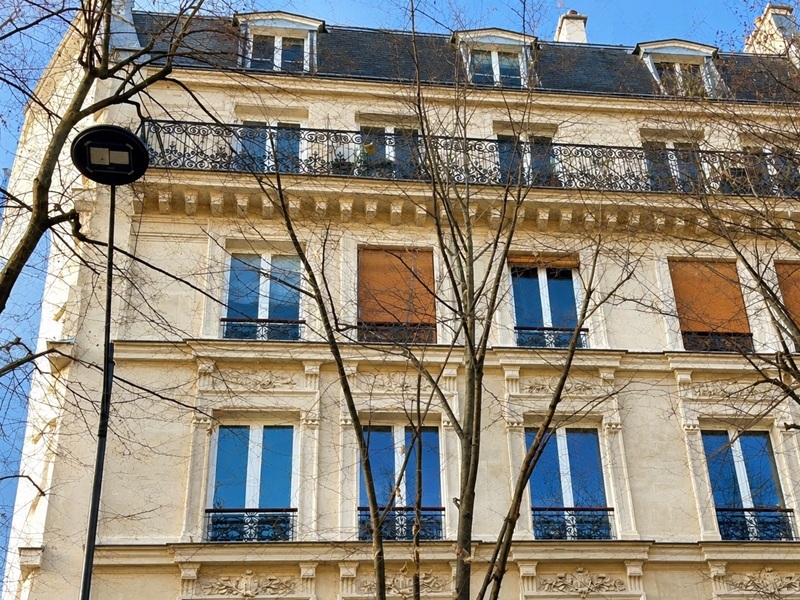 Viager occupé PARIS - 75018 bouquet 91€ - ref 2923